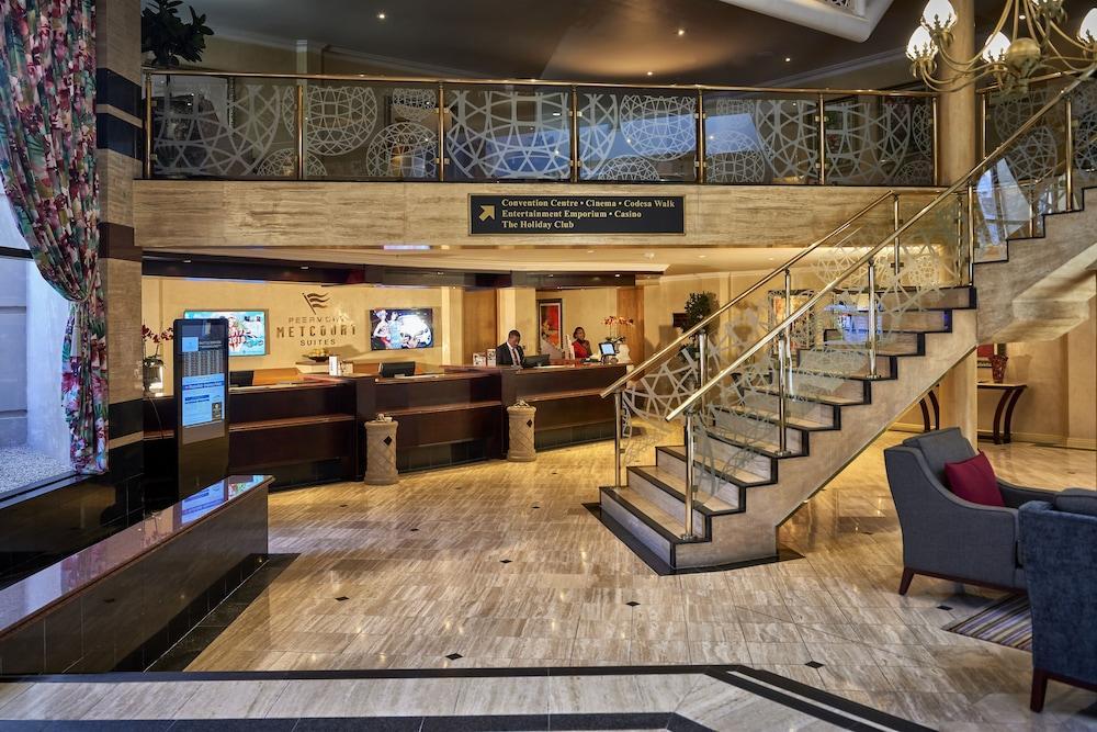 Peermont Metcourt Suites At Emperors Palace Kempton Park Exteriör bild