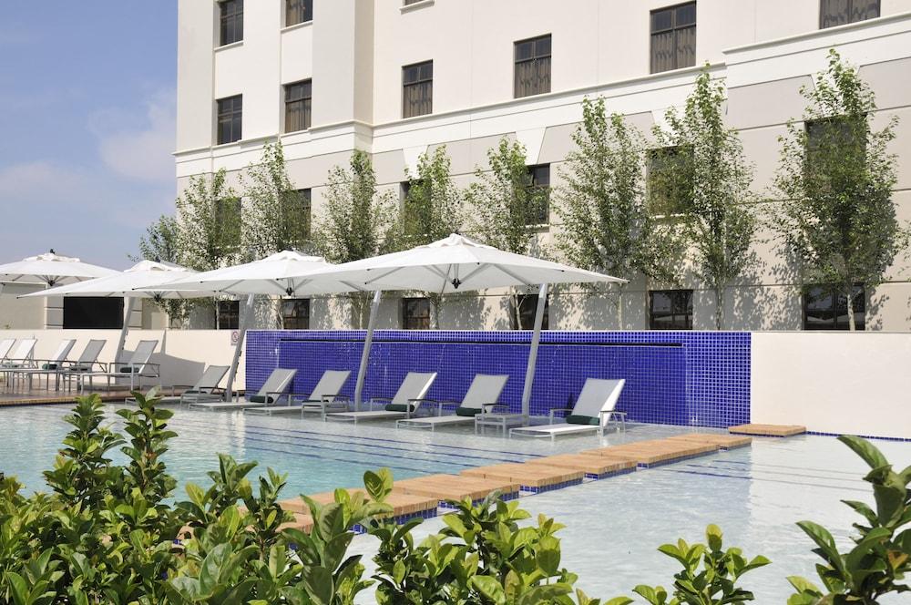 Peermont Metcourt Suites At Emperors Palace Kempton Park Exteriör bild