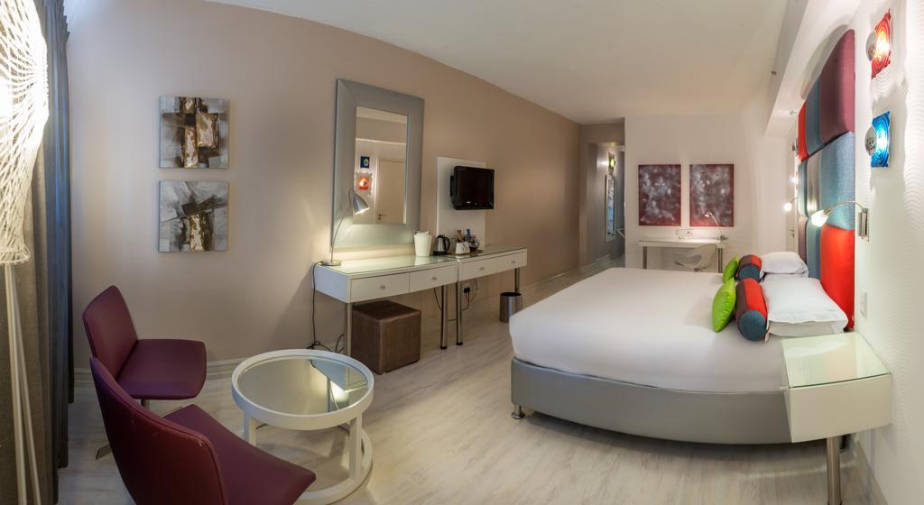 Peermont Metcourt Suites At Emperors Palace Kempton Park Exteriör bild