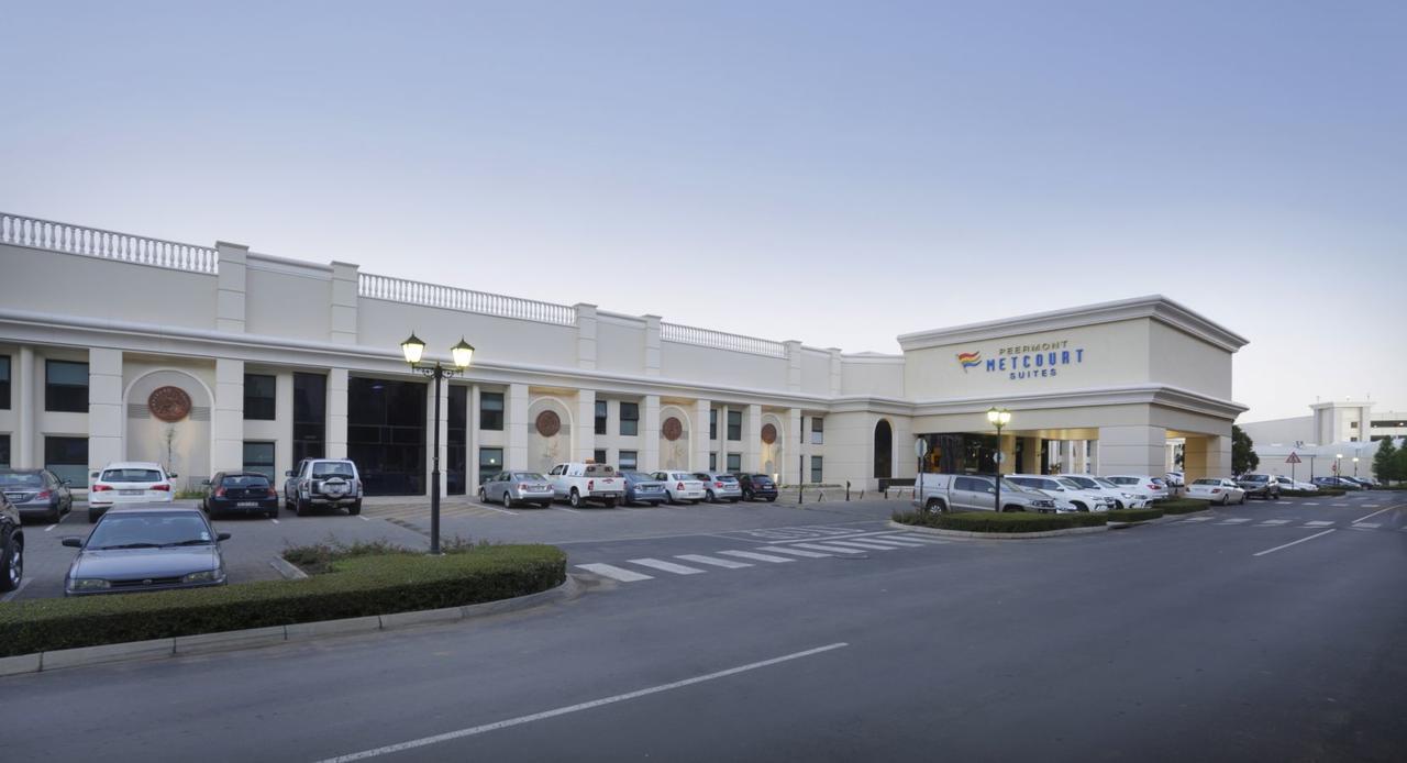 Peermont Metcourt Suites At Emperors Palace Kempton Park Exteriör bild