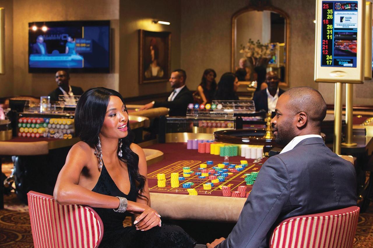 Peermont Metcourt Suites At Emperors Palace Kempton Park Exteriör bild