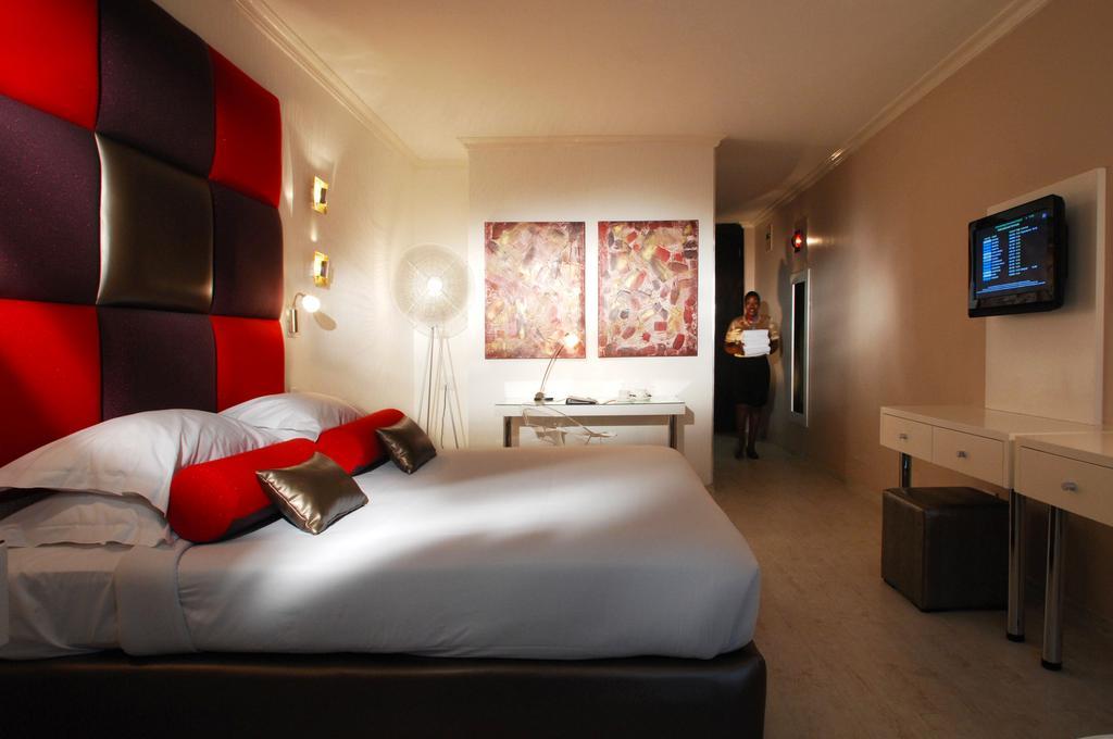 Peermont Metcourt Suites At Emperors Palace Kempton Park Exteriör bild